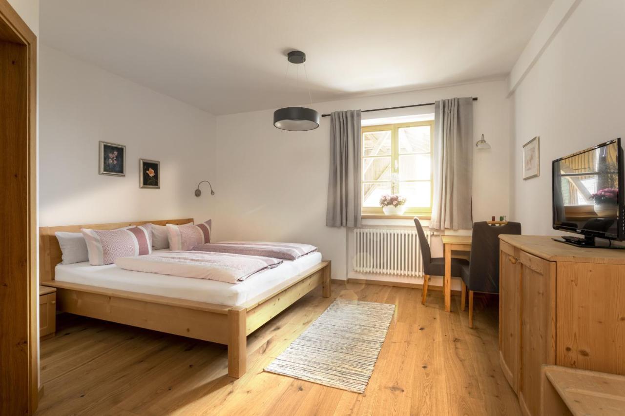 Pension Bernhardhof Otterfing Esterno foto