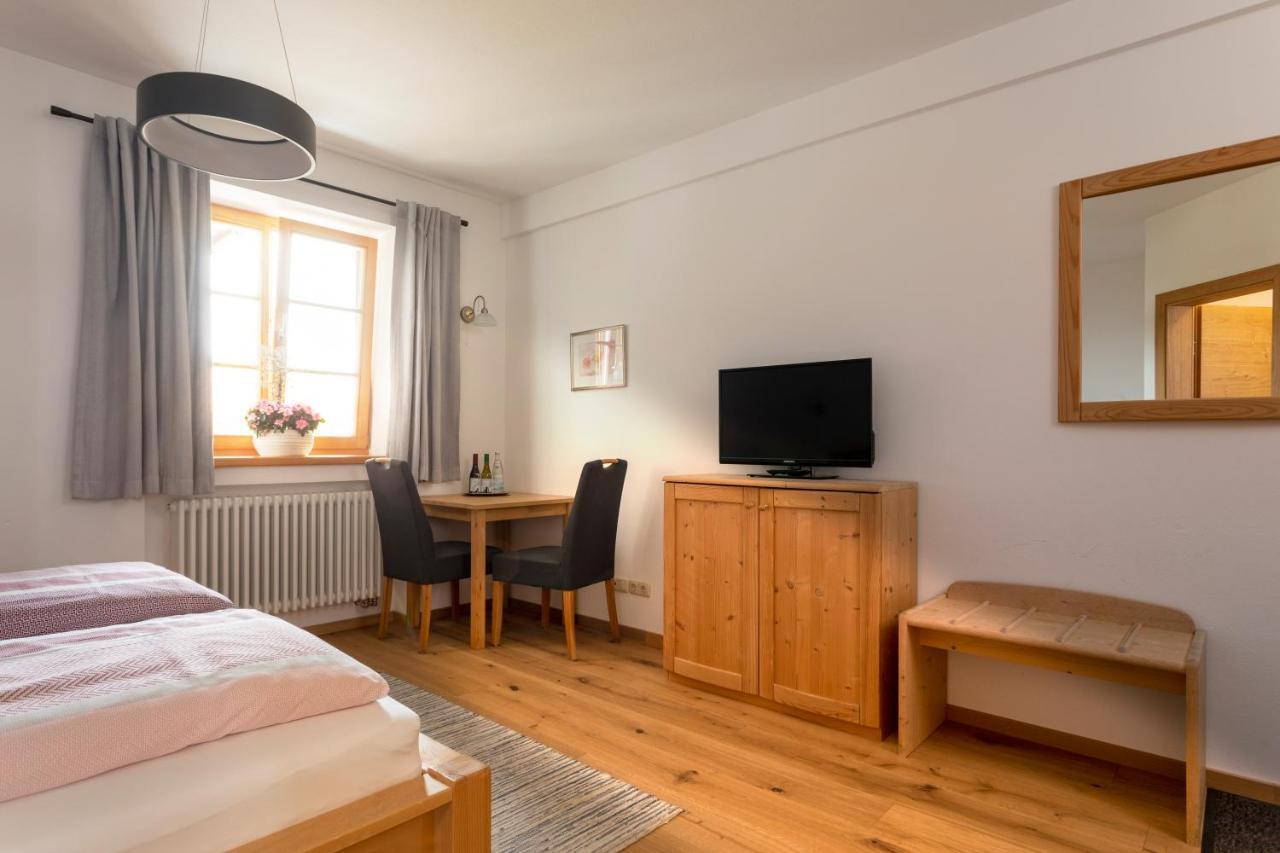 Pension Bernhardhof Otterfing Esterno foto