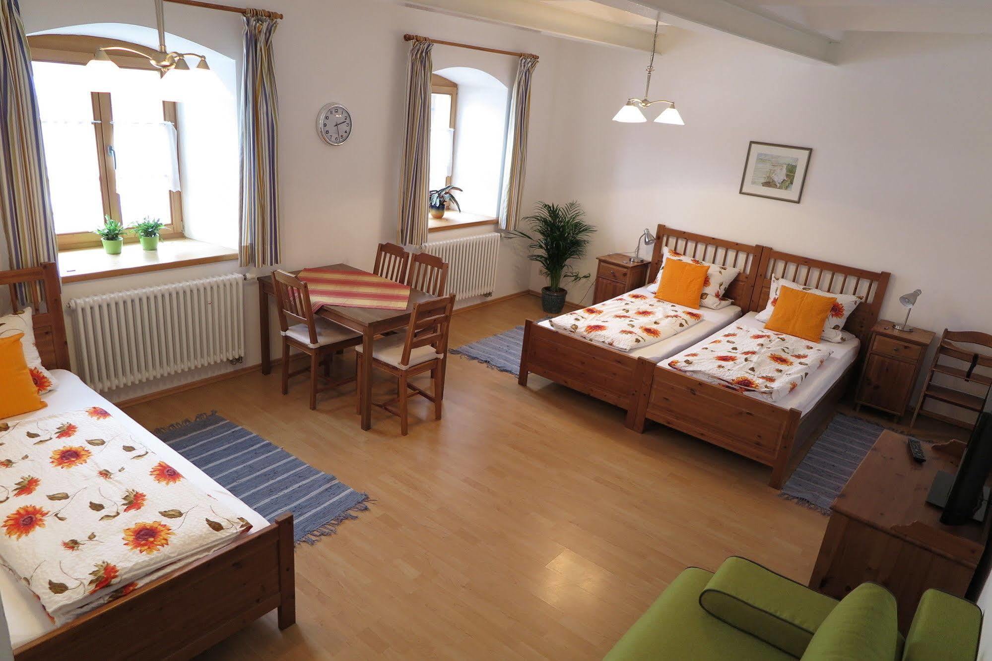 Pension Bernhardhof Otterfing Esterno foto