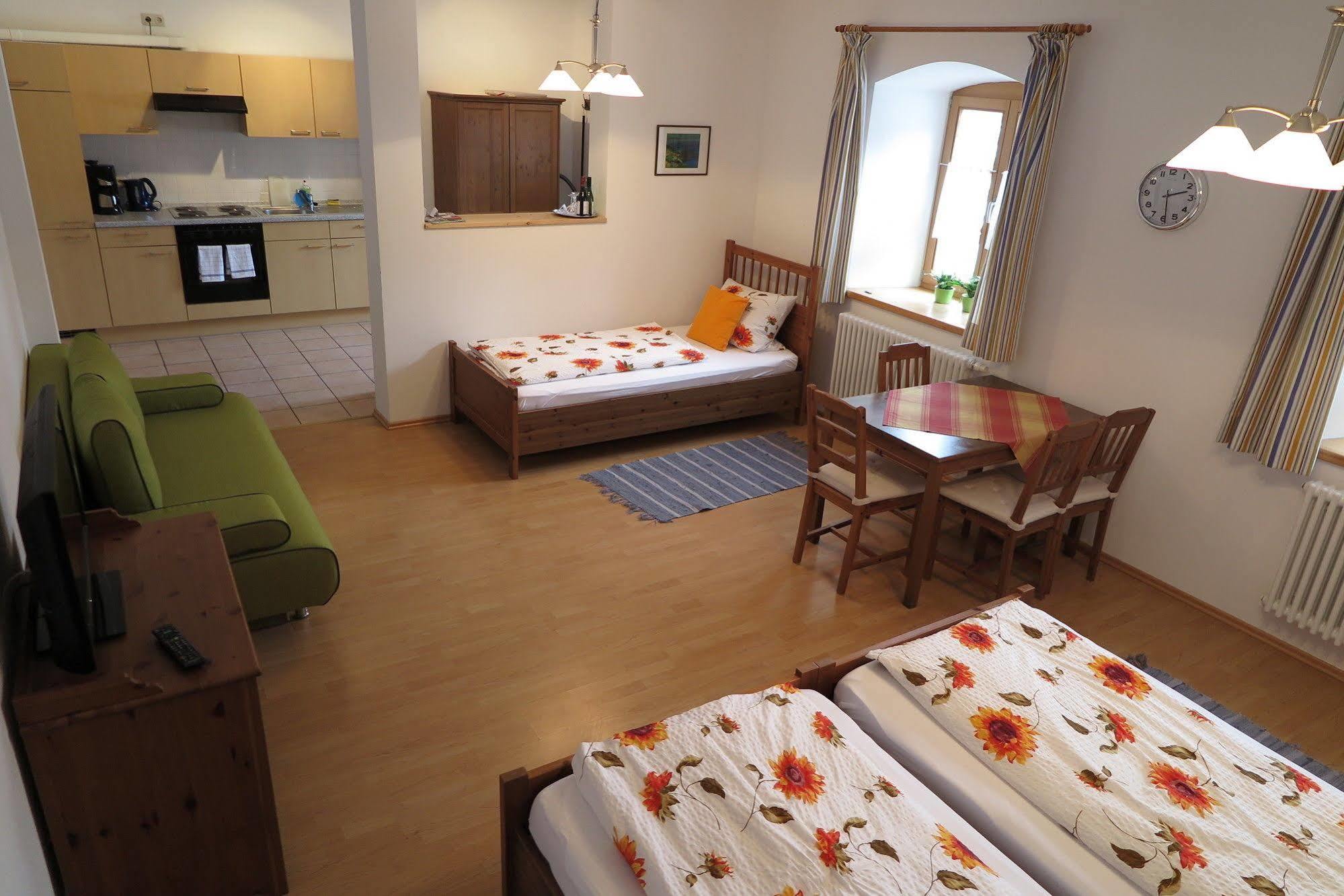 Pension Bernhardhof Otterfing Esterno foto